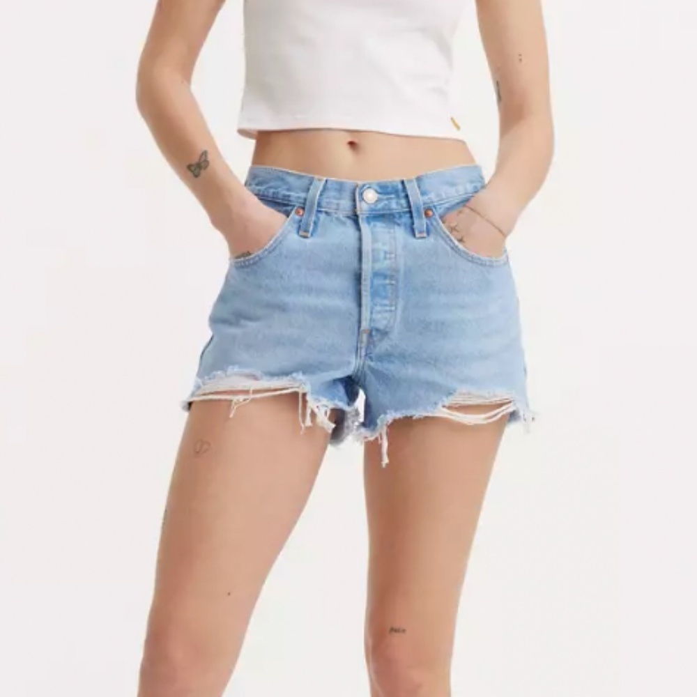 Levi's 501 Original Fit High Rise Women's Shorts Light Wash Size 27